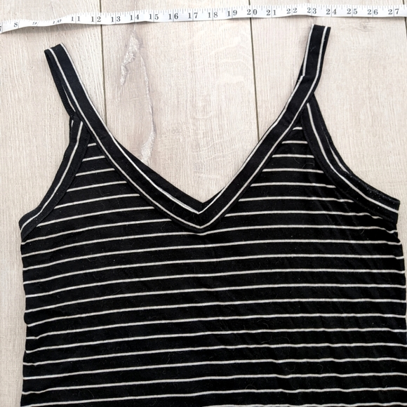 Express Black and White Stripe Spaghetti Strap Tank Top Size XL - Picture 2 of 4